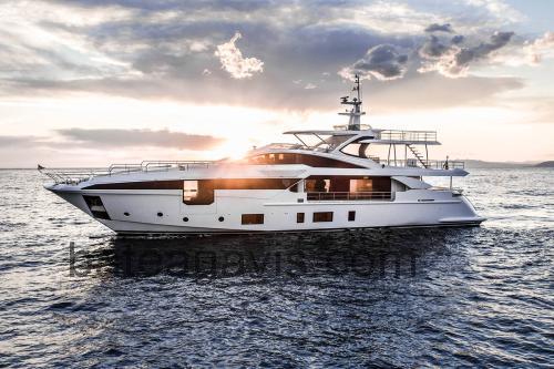 Azimut Grande 35 Metri fiche technique et avis